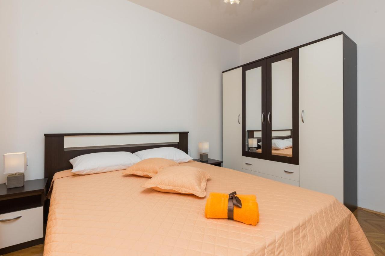 Apartments Villa Enzian ムリニ エクステリア 写真