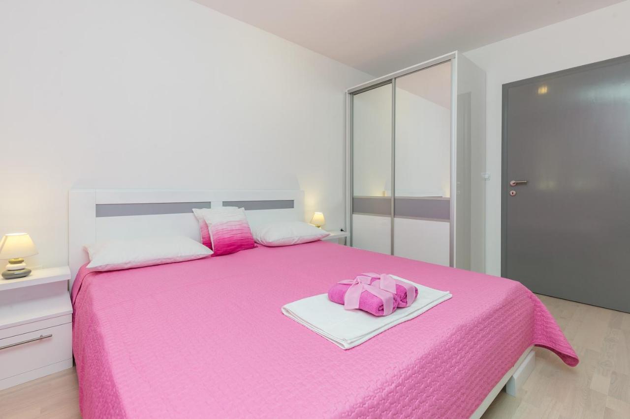 Apartments Villa Enzian ムリニ エクステリア 写真