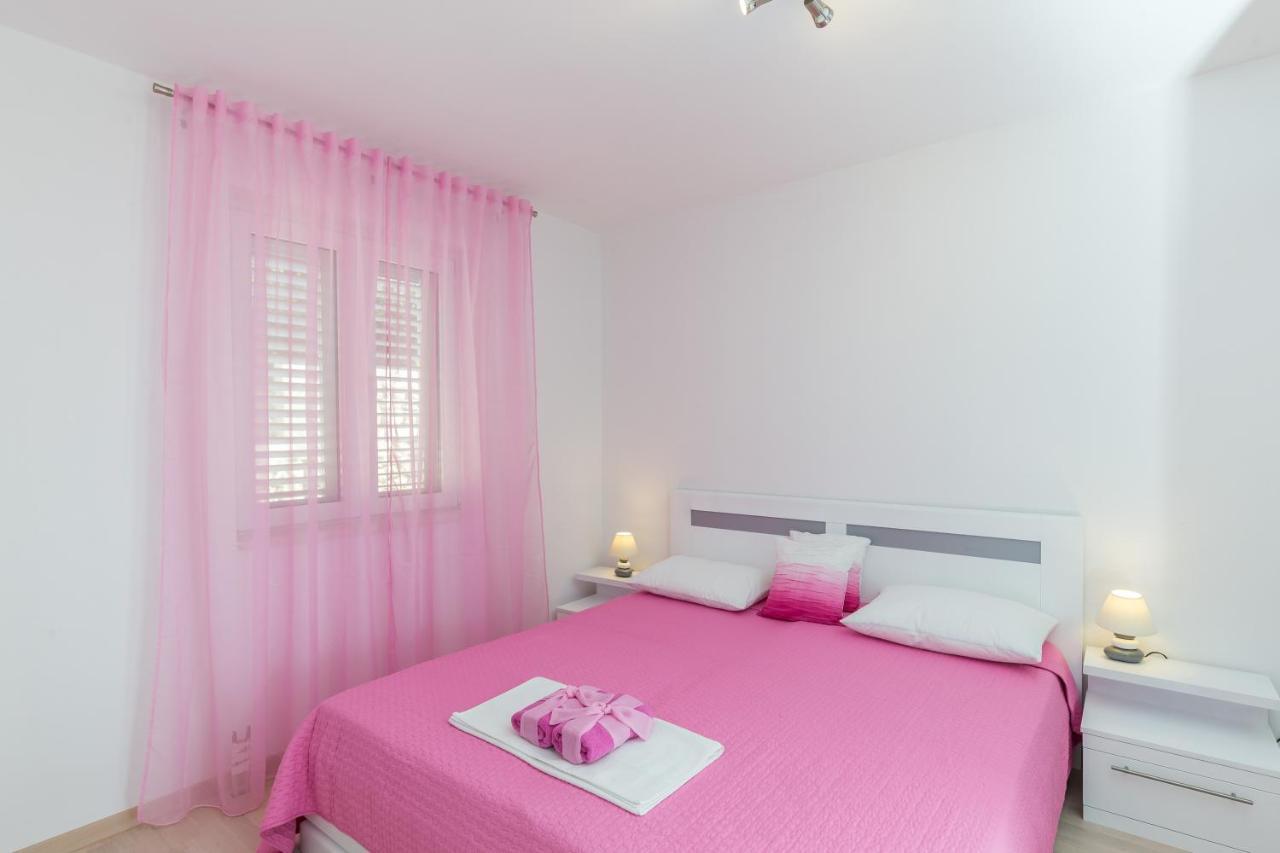 Apartments Villa Enzian ムリニ エクステリア 写真